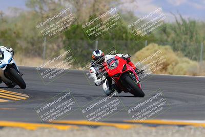 media/Oct-03-2022-Moto Forza (Mon) [[5f077a3730]]/Advanced Group/Session 3 (Turn 3)/